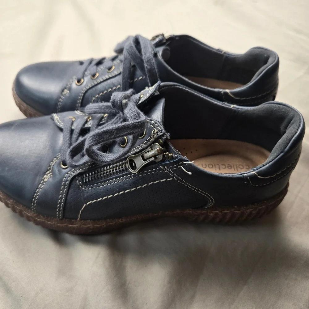 Clarks‎ Collection Navy Blue Leather Side Zip Lace Up Sneakers Womens Size 6 W